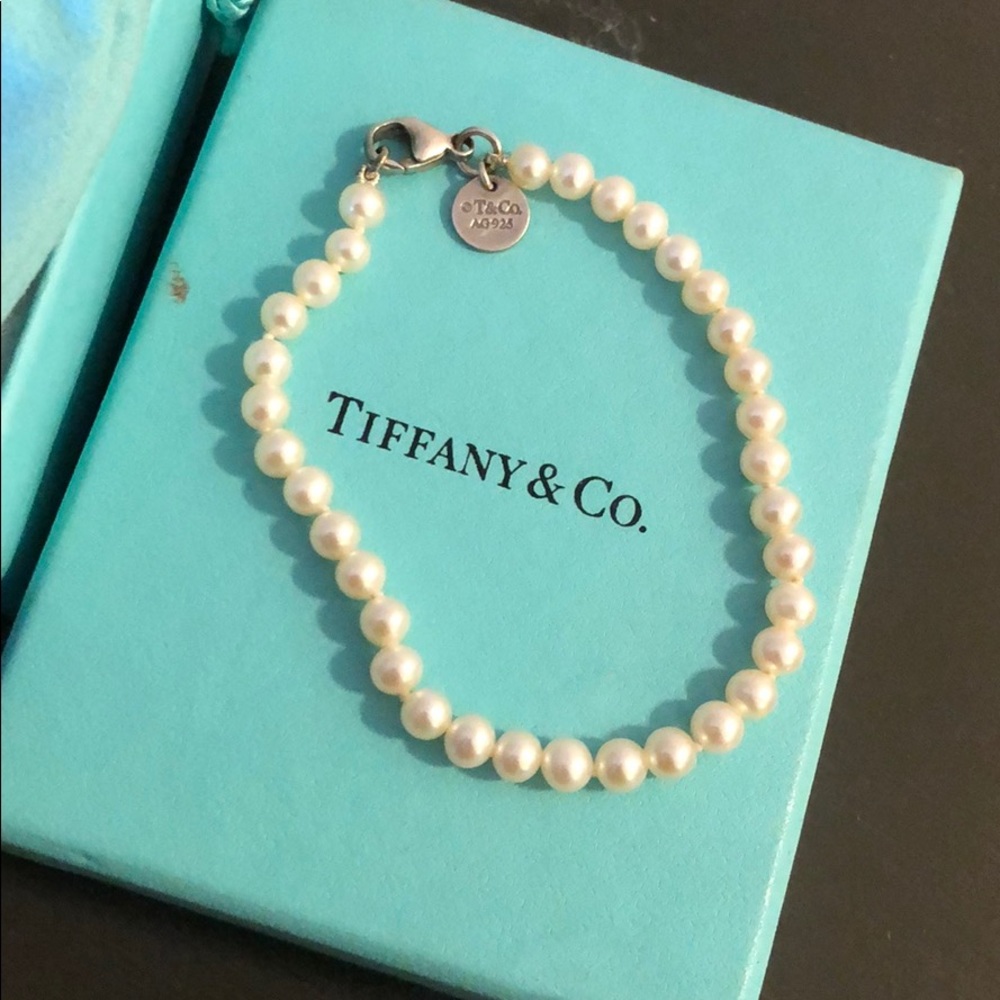 Authentic Tiffany & Co. Ziegfeld Pearl Bracelet